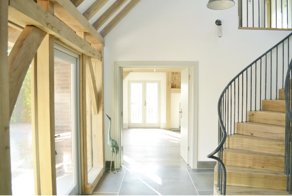 Entrance hall with oak frame and staircase